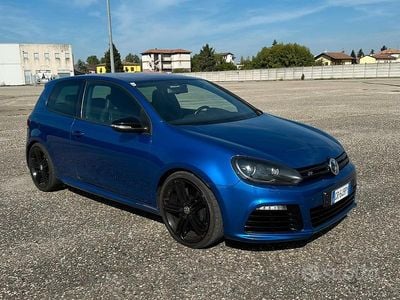 Blu/azzurro Usata 2011 VW Golf VI R Utilitaria | 15.500 € (Molto cara)