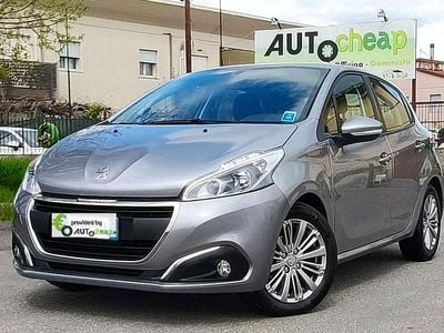Usata Peugeot 208 Allure 102 CV (75 kW) 2020 Argento Utilitaria