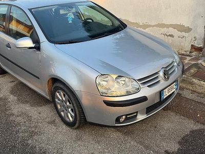Usata VW Golf IV 2004 Grigio Utilitaria