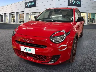 Usata Fiat 600 La Prima 110 CV (80 kW) 2025 Rosso SUV