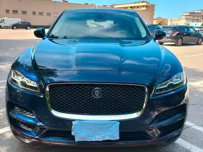 Usata Jaguar F-Pace 250 CV (183 kW) 2019 Blu SUV