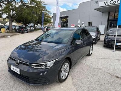 Usata VW Golf VIII Life 116 CV (85 kW) 2022 Urano gray Berlina
