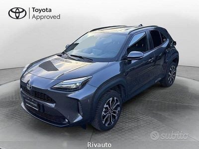 Usata Toyota Yaris Cross Trend 116 CV (85 kW) 2023 Grigio scuro SUV