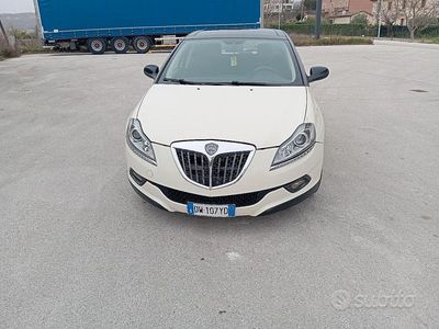Usata Lancia Delta 120 CV (88 kW) 2009 Utilitaria