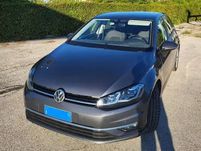 Usata VW Golf VII Highline 116 CV (85 kW) 2019 Berlina