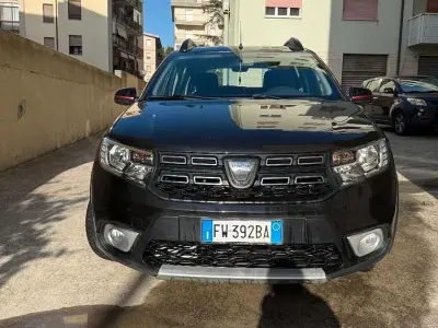 Usata Dacia Sandero Stepway 95 CV (69 kW) 2019 Nero Berlina