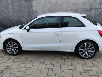 Usata Audi A1 Ambition 90 CV (66 kW) 2013 Bianco Utilitaria