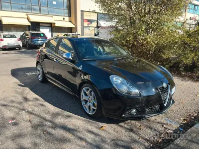 Usata Alfa Romeo Giulietta 120 CV (88 kW) 2018 Nero Utilitaria