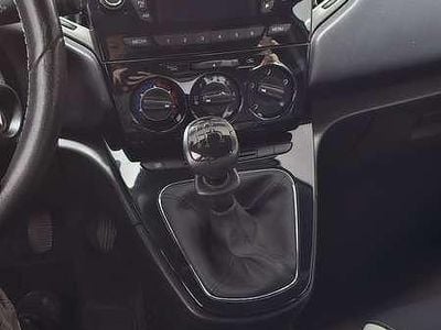 Usata Lancia Ypsilon Silver 80 CV (58 kW) 2015 Utilitaria