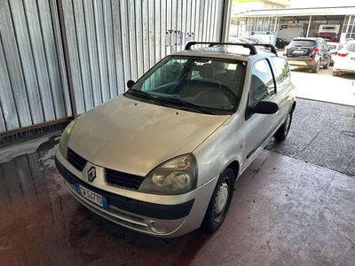 Usata Renault Clio 58 CV (42 kW) 2005 Grigio Furgone