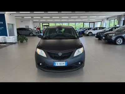 Usata Lancia Ypsilon 69 CV (50 kW) 2019 Nero