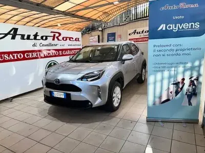 Usata Toyota Yaris Cross Business Edition 92 CV (67 kW) 2022 Grigio SUV