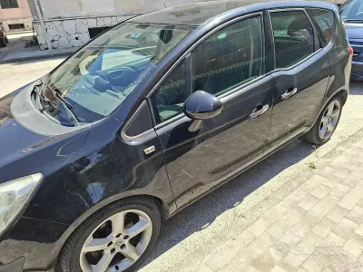 Usata Opel Meriva 75 CV (55 kW) 2010 Nero Monovolume