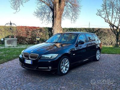 Usata BMW 318 143 CV (105 kW) 2013 Nero Station wagon