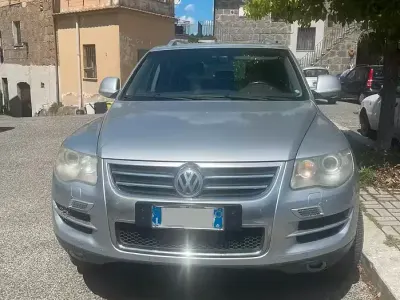 Usata VW Touareg 174 CV (127 kW) 2008 Grigio SUV