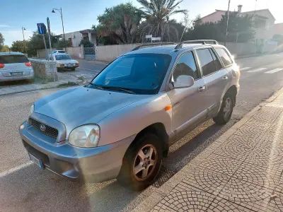 Usata Hyundai Santa Fe 112 CV (82 kW) 2004 Grigio SUV