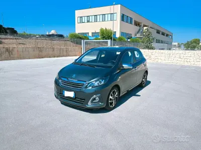 Usata Peugeot 108 Allure 69 CV (50 kW) 2017 Grigio Berlina