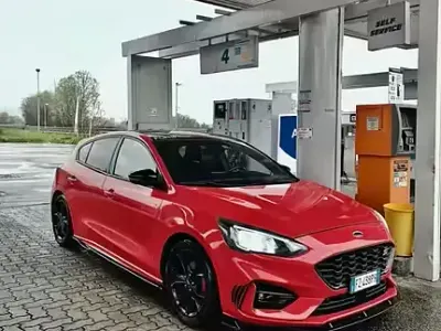 Usata Ford Focus ST-Line 125 CV (91 kW) 2019 Rosso Berlina