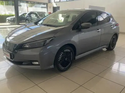 Usata Nissan Leaf Acenta 110 kW (150 CV) 2023 Grigio Utilitaria