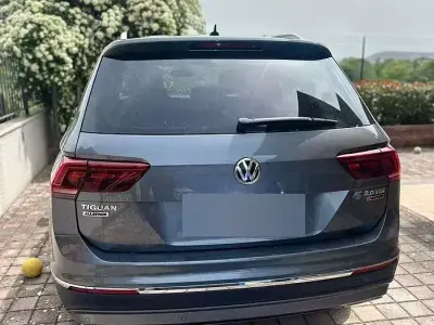 Usata VW Tiguan 150 CV (110 kW) 2018 Grigio SUV