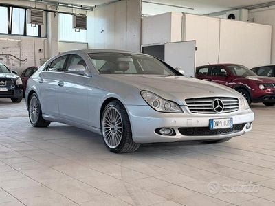 Begagnad Mercedes CLS320 305 HK (224 kW) 2008 Grå Sedan