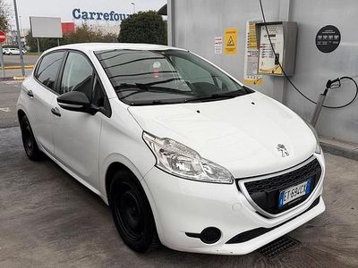 Bianco Usata 2013 Peugeot 208 Utilitaria | 3500 € (Buon prezzo)