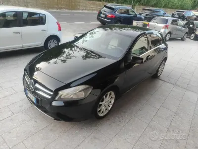 Usata Mercedes A180 109 CV (80 kW) 2013 Nero Utilitaria