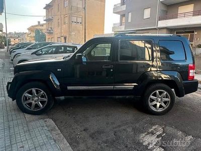 Usata Jeep Cherokee 200 CV (147 kW) 2011 Nero SUV