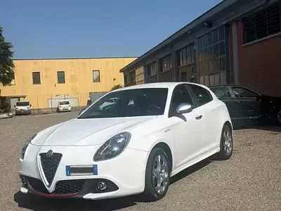 Usata Alfa Romeo Giulietta 120 CV (88 kW) 2018 Bianco Utilitaria