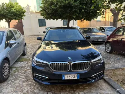 Usata BMW 520 Luxury Line 190 CV (139 kW) 2019 Blu/azzurro Station wagon