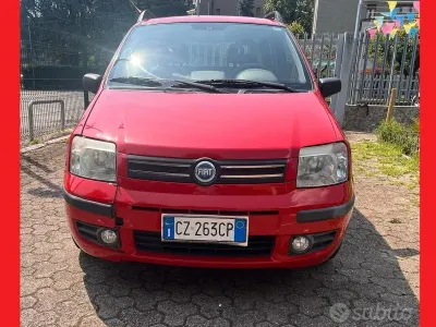 Usata Fiat Panda Dynamic 60 CV (44 kW) 2005 Rosso Utilitaria