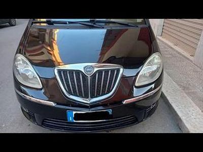 Usata Lancia Musa 77 CV (56 kW) 2009 Nero Monovolume