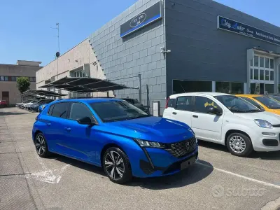 Usata Peugeot 308 Allure 131 CV (96 kW) 2023 Blu Berlina