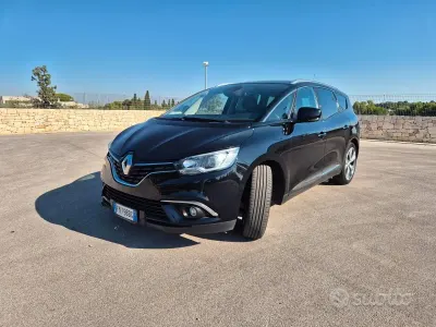 Usata Renault Scénic III Zen 110 CV (80 kW) 2017 Nero Monovolume