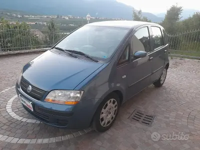 Usata Fiat Idea Active 69 CV (50 kW) 2005 Bluazzurro Monovolume
