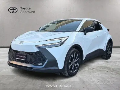 Usata Toyota C-HR Trend 140 CV (102 kW) 2024 Bianco SUV