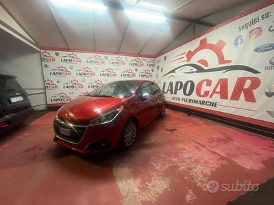 Usata Peugeot 208 Style 75 CV (55 kW) 2018 Rosso Utilitaria