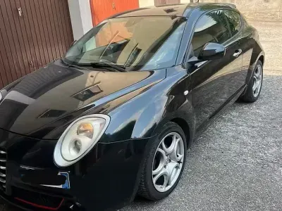 Begagnad Alfa Romeo MiTo 2008 Svart Halvkombi