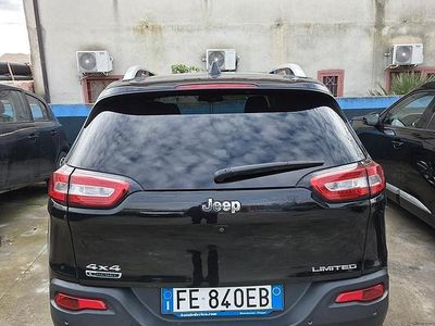 Second-hand Jeep Cherokee 140 CP (102 kW) 2017 Negru SUV