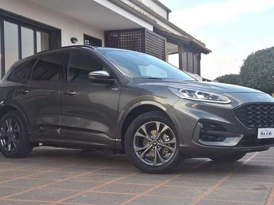 Usata Ford Kuga ST-Line 152 CV (111 kW) 2022 Grigio SUV