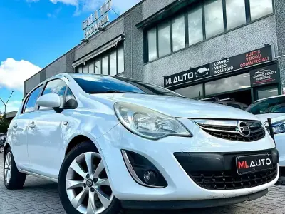 Begagnad Opel Corsa Edition 86 HK (63 kW) 2013 Vit Halvkombi