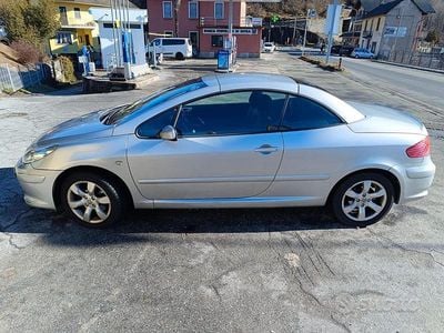 Usata Peugeot 307 CC 109 CV (80 kW) 2006 Argento Cabrio