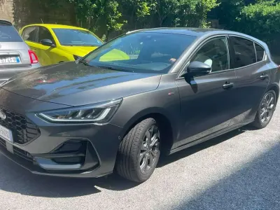 Usata Ford Focus ST-Line X 125 CV (91 kW) 2025 Grigio antracite Berlina