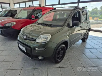 Usata Fiat Panda 4x4 S 95 CV (69 kW) 2018 Verde Utilitaria