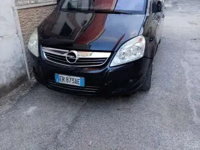 Usata Opel Zafira Cosmo 150 CV (110 kW) 2013 Monovolume