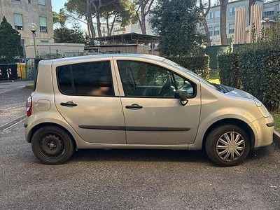 Käytetty Renault Modus 75 HP (55 kW) 2005 Harmaa Tila-auto