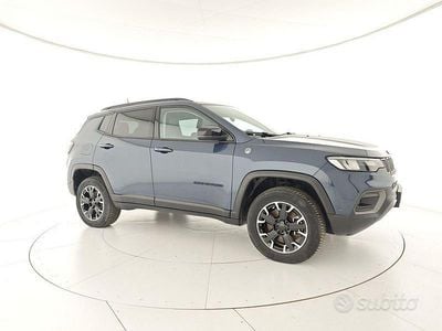 Begagnad Jeep Compass Trailhawk 241 HK (177 kW) 2023 Blå SUV