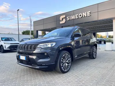 Usata Jeep Compass Summit 131 CV (96 kW) 2025 Graphite grey SUV
