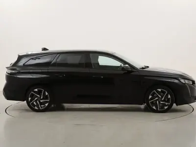 Usata Peugeot 308 SW Allure 131 CV (96 kW) 2022 Station wagon