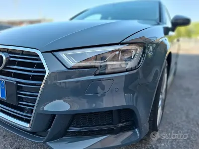 Usata Audi A3 S-Line 131 CV (96 kW) 2019 Grigio Berlina